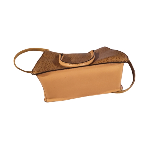 Guess satchel like new signature - Picture 13 of 16